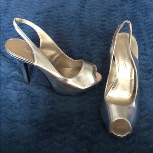 Size 7 pumps